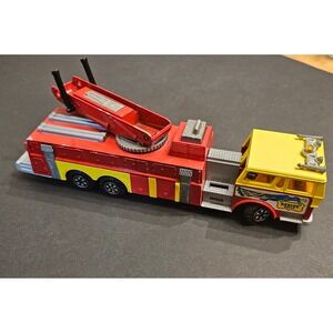 Majorette Incendie Nacelle Fire Truck‎ 1/47 Red Yellow Made in France Vintage